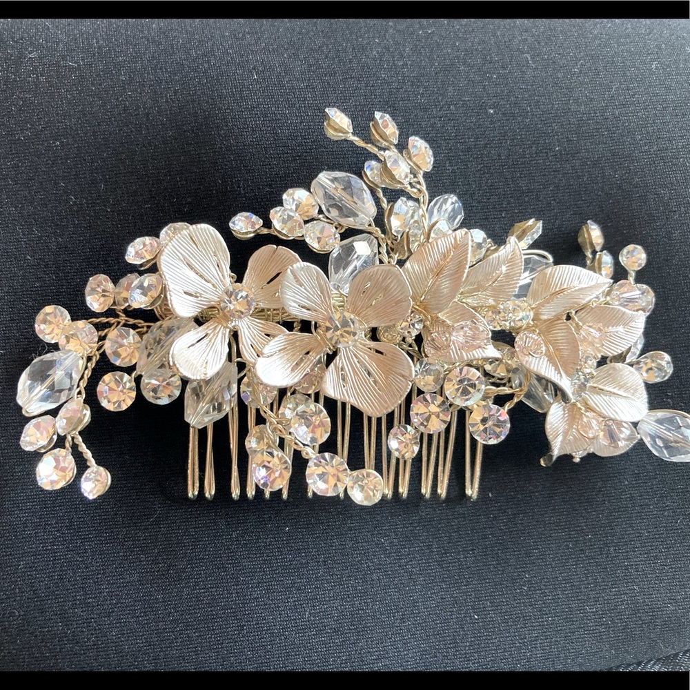 Bridal comb